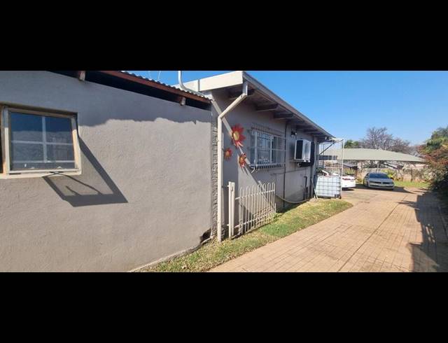3 BEDROOM HOUSE FOR SALE IN VALHALLA